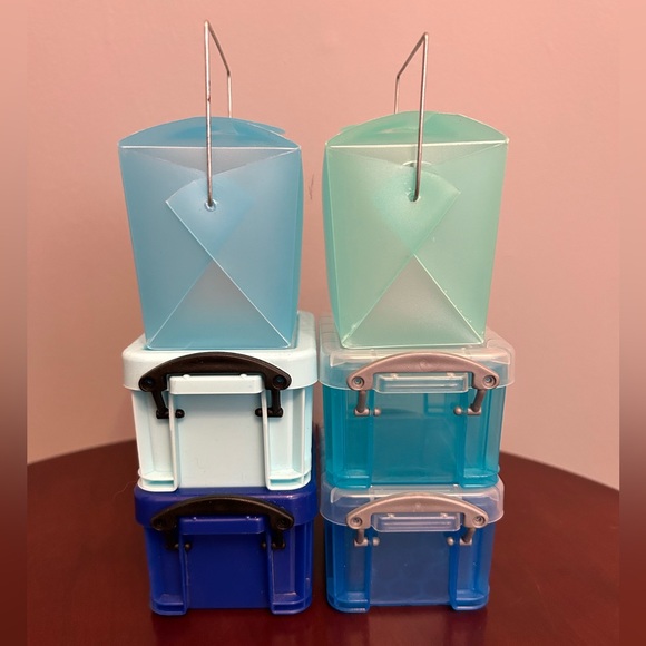 Set of 4 Sterilite Storage Containers and 6 Mini Containers - Picture 3 of 3